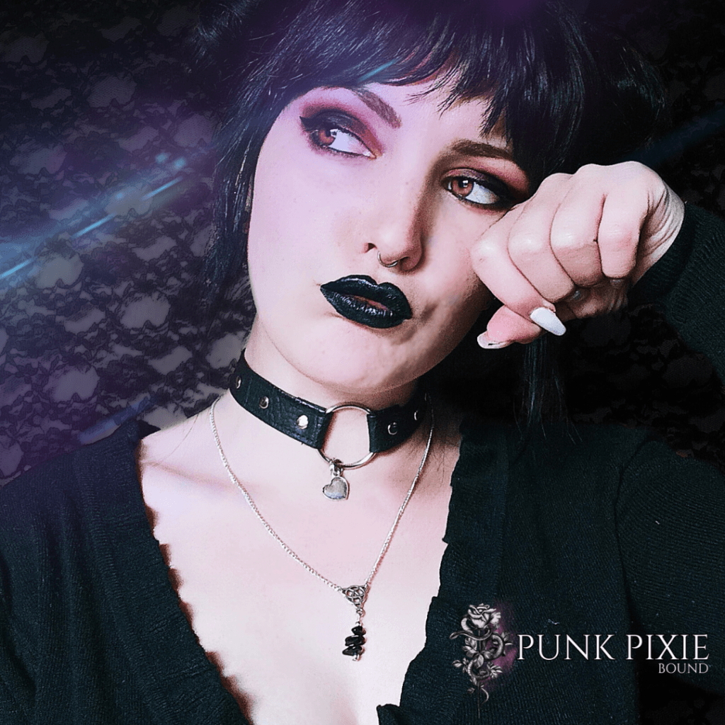 sweetheart collar and triquetra pendant