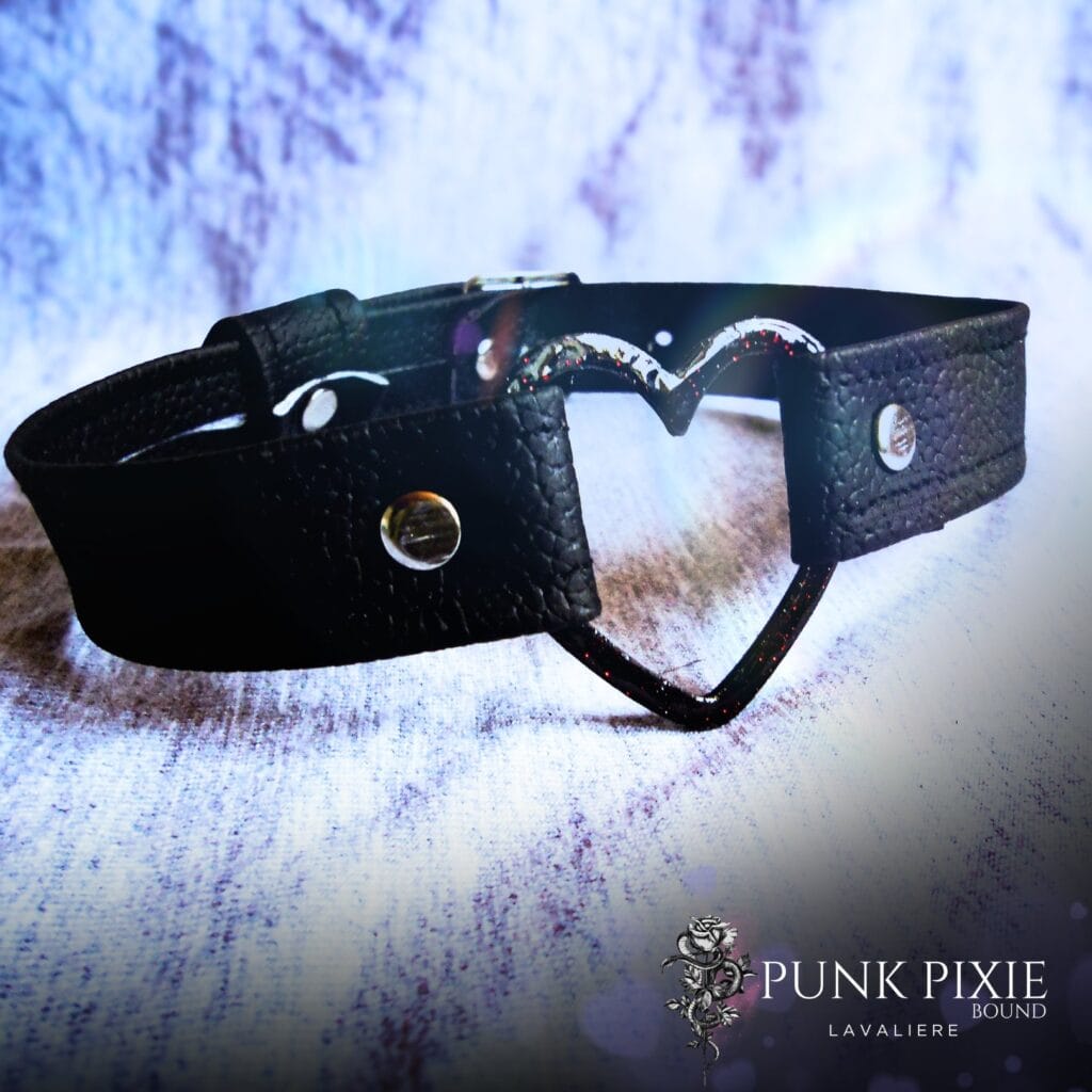 Dark Heart Collar by Punk Pixie Bound