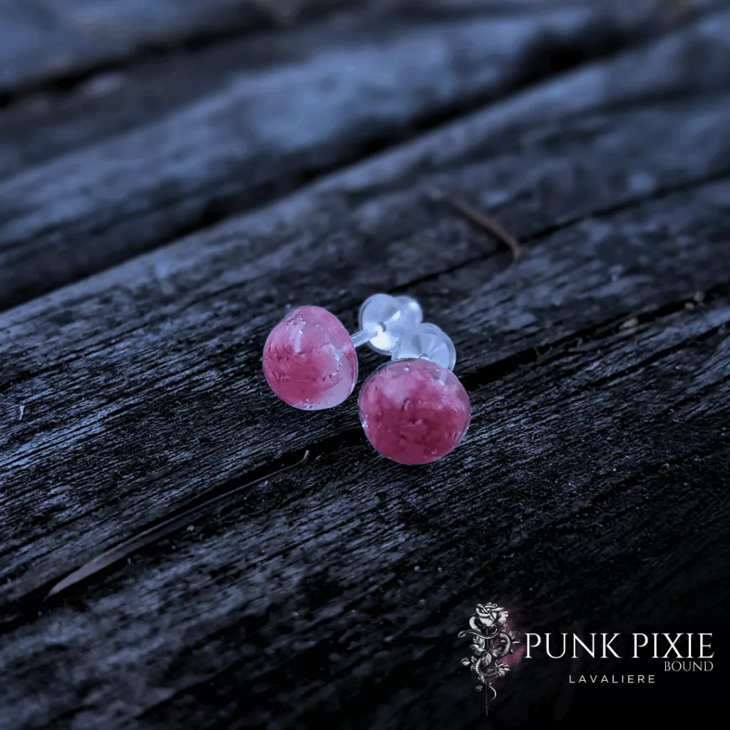 Naku Stud Earring