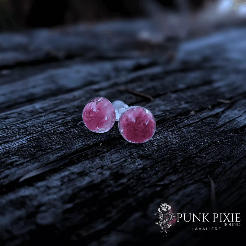 Naku Stud Earring